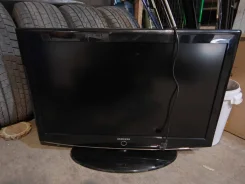 Samsung LE37R82B. LED ����