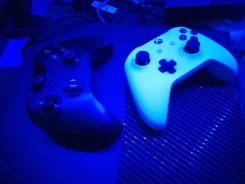 Microsoft Xbox One S ����