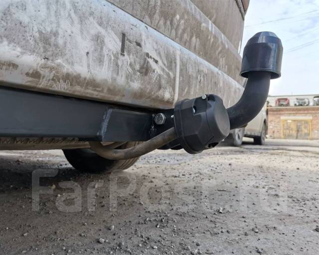Фаркоп на Toyota Hiace Regius, Touring Hiace 99-02, Nissan X-Trail ...