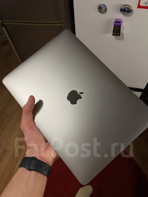 Apple MacBook Pro 13 2020 Late. 13.3", ��� 16 ��, ���� 512���, WiFi: 1, Bluetooth: 1, ����������� �� 10 000��. ����