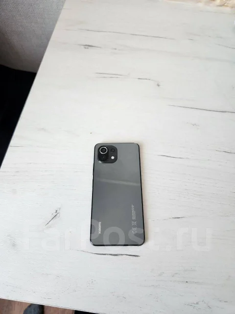 Xiaomi Mi 11 Lite. �/�, 256 ��, ������, 4G LTE, Dual-SIM, NFC ����