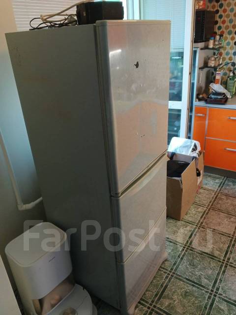 Холодильник, б/у, в наличии. Цена: 4 000₽ во Владивостоке