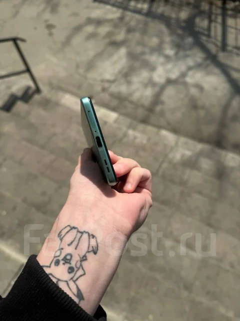 Xiaomi Poco F4. �/�, 256 ��, �������, 4G LTE, 5G, Dual-SIM, NFC. ��� ����� �� ������������ ����