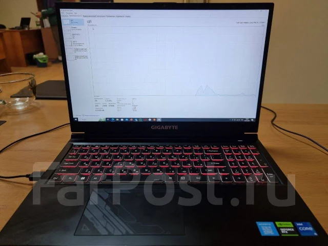 Gigabyte. 15.5", 2,5����, ��� 16 ��, ���� 500���, WiFi: 1, Bluetooth: 1, ����������� �� 5��. ����