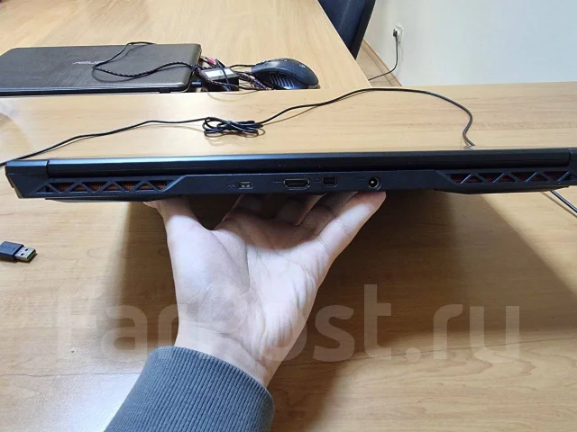 Gigabyte. 15.5", 2,5����, ��� 16 ��, ���� 500���, WiFi: 1, Bluetooth: 1, ����������� �� 5��. ����