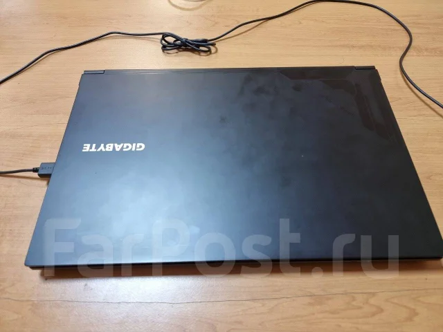Gigabyte. 15.5", 2,5����, ��� 16 ��, ���� 500���, WiFi: 1, Bluetooth: 1, ����������� �� 5��. ����