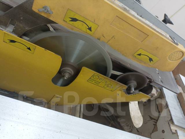 Форматно-раскроечный станок, б/у, в наличии. Цена: 195 000₽ во Владивостоке