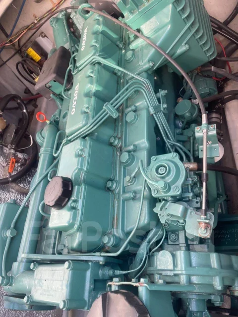 Nissan. 1996 ���, ����� 8,5��., ��������� ������������, 200��.�., ������ ����
