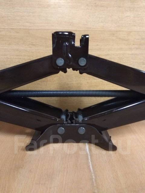 Домкрат. Тойота. 1500кг! Япония. #580 купить во Владивостоке по цене: 2 ...