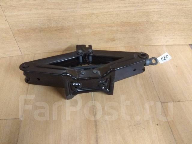 Домкрат. Тойота. 1500кг! Япония. #580 купить во Владивостоке по цене: 2 ...