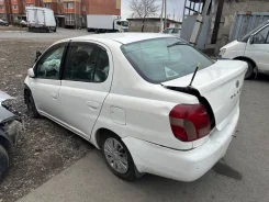 Toyota Platz ����