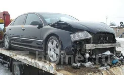 Audi A8 ����