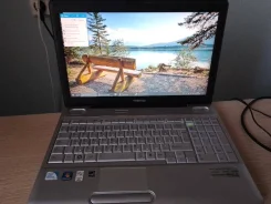 Toshiba Satellite L500. 15.6", 2,1����, ��� 4 ��, ���� 120���, WiFi: 1, ����������� �� 1��. ����