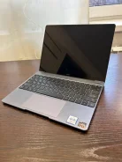 Huawei MateBook 13. 13", 2,1����, ��� 16 ��, ���� 512���, WiFi: 1, Bluetooth: 1, ����������� �� 12��. ����