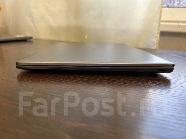 Huawei MateBook 13. 13", 2,1����, ��� 16 ��, ���� 512���, WiFi: 1, Bluetooth: 1, ����������� �� 12��. ����