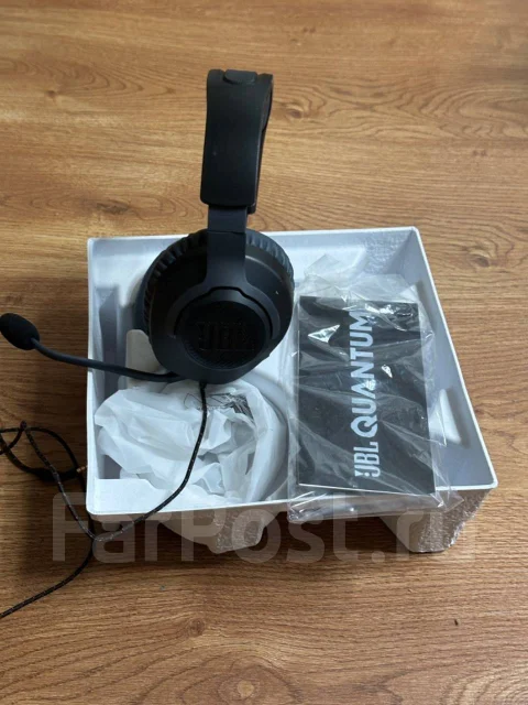 JBL Quantum 100 ����