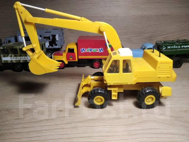 Масштабная модель экскаватора СССР - ЭО-4321. Атек. Киев. 1:43, б/у, в ...