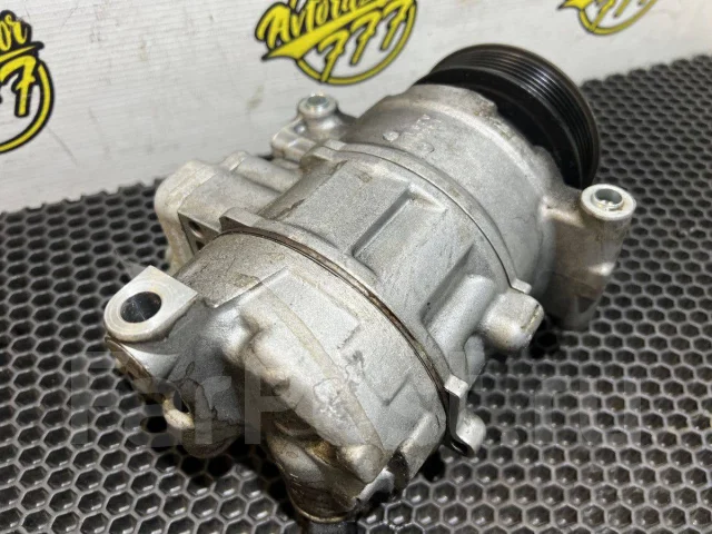 ���������� ������������ Audi A4 B8 (2007�2012) 8K0260805E 8K0260805E ����