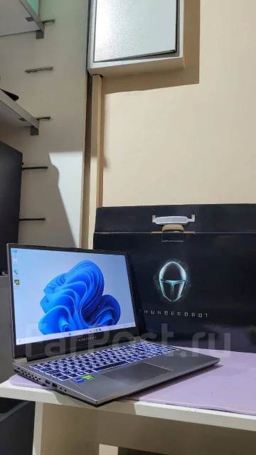 Thunderobot. 15.6", ��� 16 ��, ���� 512���, WiFi: 1, ����������� �� 3��. ����