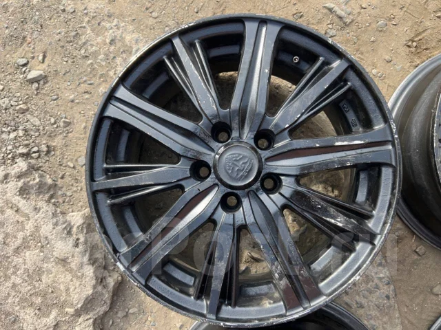 Akina. 6.0x15", 5x114.3, ET45 ����