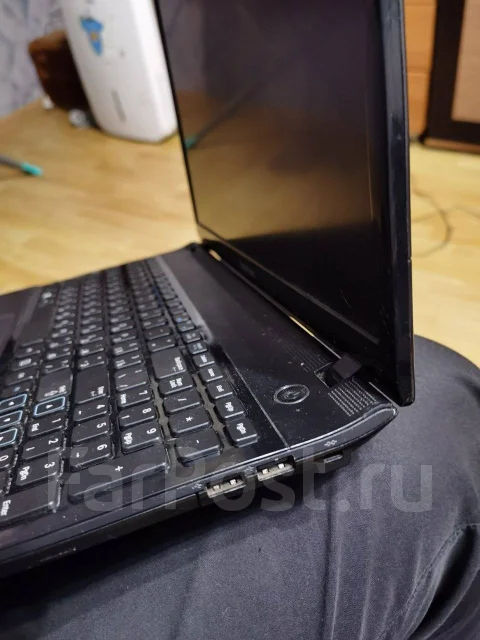 Samsung 300E5C. WiFi: 1, Bluetooth: 1 ����