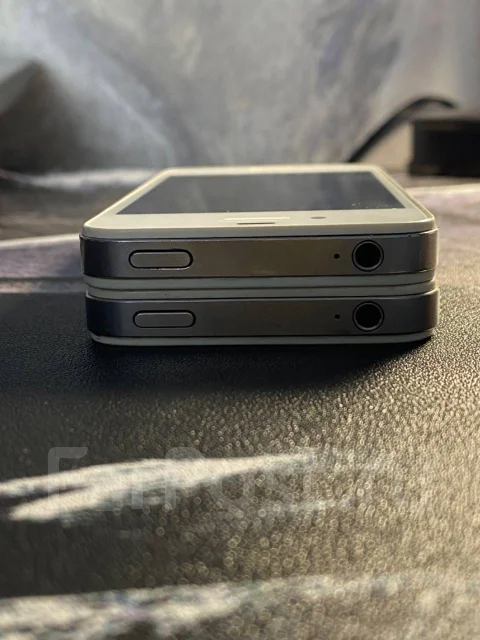 Apple iPhone 4s. �/�, 16 ��, �����, 3G, 4G LTE ����