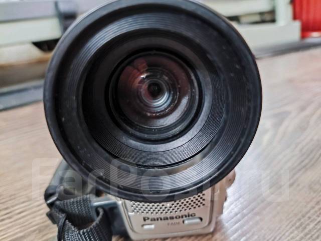 Ретро VHS видеокамера Panasonic NV-VZ1, б/у, в наличии. Цена: 1 500₽ в ...