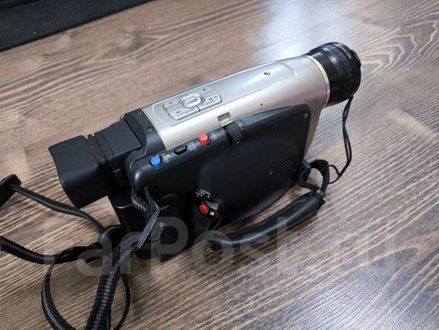 Ретро VHS видеокамера Panasonic NV-VZ1, б/у, в наличии. Цена: 1 500₽ в ...