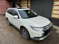 Mitsubishi Outlander ����