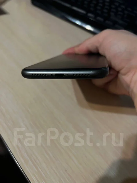 Apple iPhone 11. �/�, 64 ��, ������, 3G, 4G LTE ����