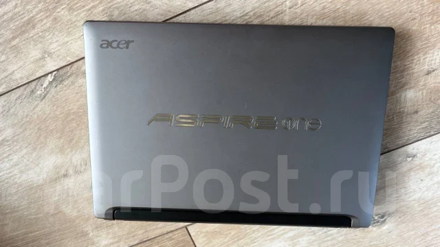 Acer Aspire One D260. 10.1", 1,7����, ���� 1���, WiFi: 1, ����������� �� 8��. ����