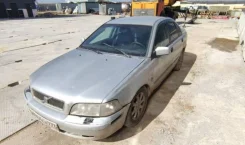 Volvo S40 ����
