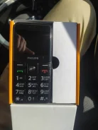 Philips Xenium E207. �/�, �� 8 ��, ������, Dual-SIM, ��������� ����
