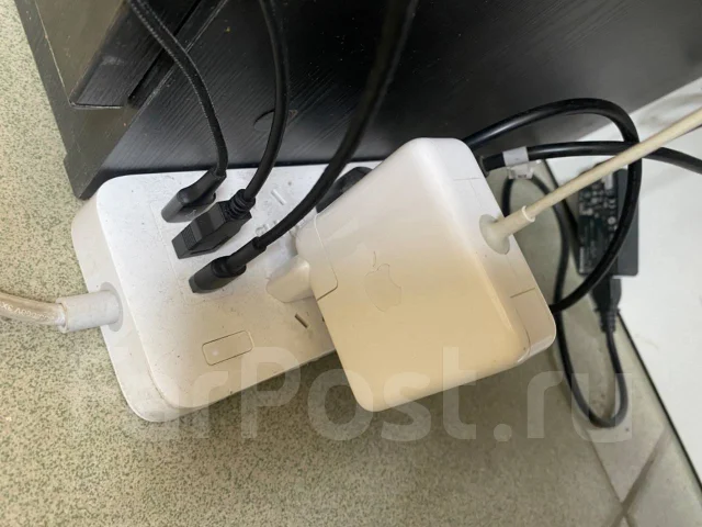 Apple MacBook Air 13 2015 Early. 13.3", 1,6����, ��� 8 ��, ���� 128���, WiFi: 1, Bluetooth: 1, ����������� �� 8��. ����