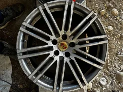 Porsche. 8.0/9.0x18", ET21/26 ����