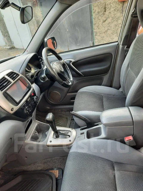 Toyota RAV4. �������, ��������, 18.0 (125��.�.), ������, 325����. �� ����