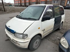 Nissan Serena ����