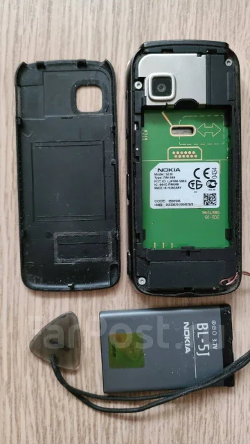 Nokia 5230. �/�, �� 8 ��, ������ ����