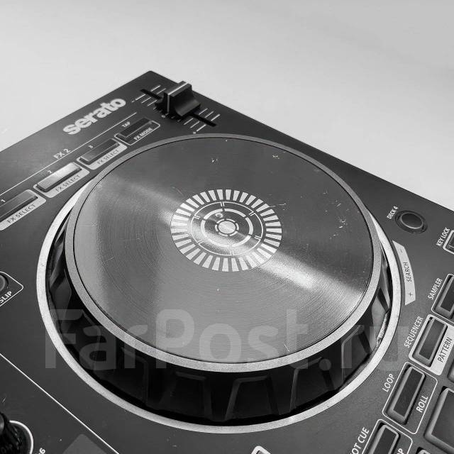 DJ-контроллер Roland DJ-202, б/у, в наличии. Цена: 20 000₽ во Владивостоке