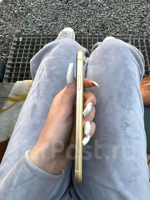 Apple iPhone Xr. �/�, 64 ��, ������, 4G LTE ����