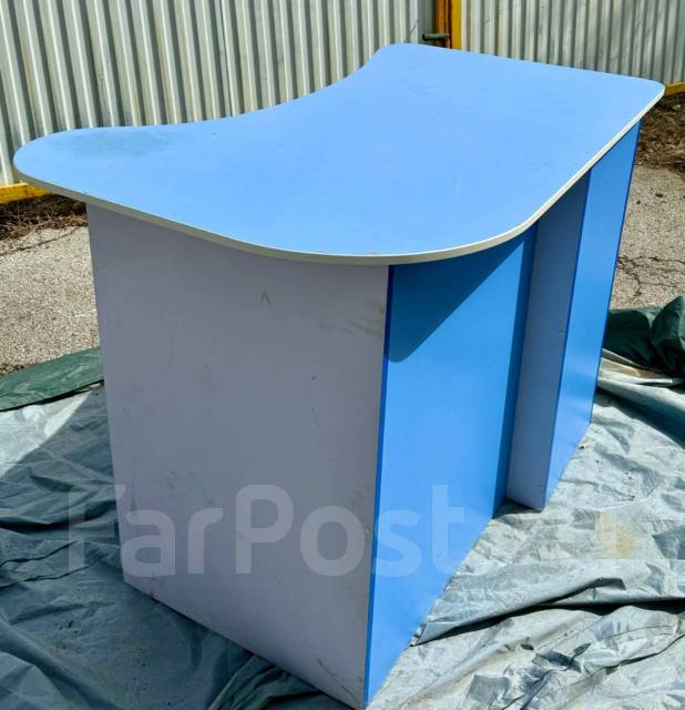 Ресепшн, б/у, в наличии. Цена: 10 000? во Владивостоке