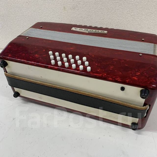 Аккордеон Yamaha, б/у, в наличии. Цена: 18 500₽ во Владивостоке