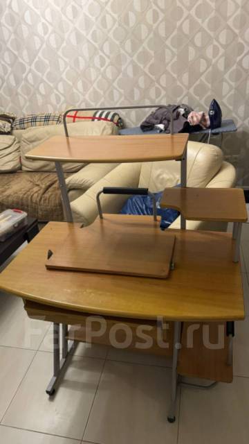 Стол компьютерный, квадратный, раскладной, коричневый, б/у, в наличии ...