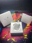 Apple AirPods ����
