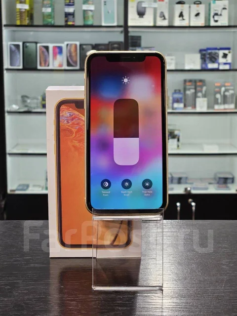 Apple iPhone Xr. �����, 128 ��, ������ ����
