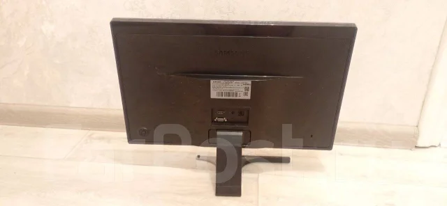 Samsung. 21.5", ���������� �� (LCD, LED, QLED) ����