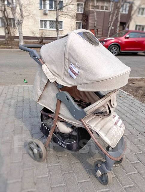 Прогулочная коляска Kira, б/у, в наличии. Цена: 3 500₽ в Уссурийске