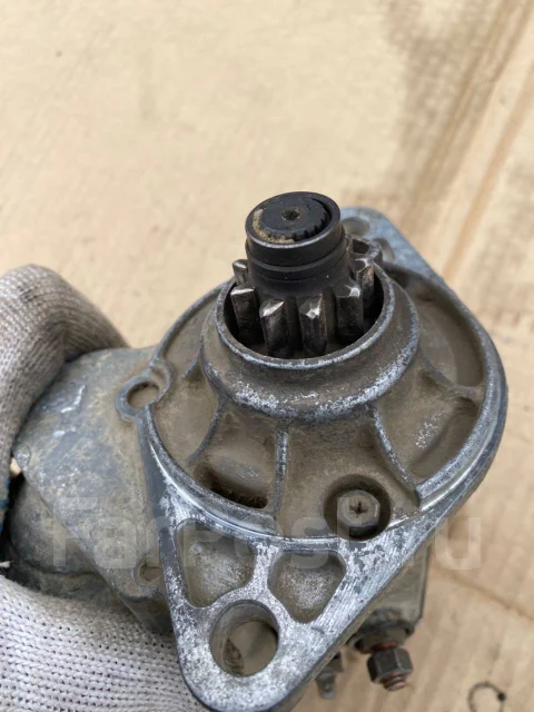 ������ ������� �� Subaru Legacy BF3 EJ18 23300AA230 ����
