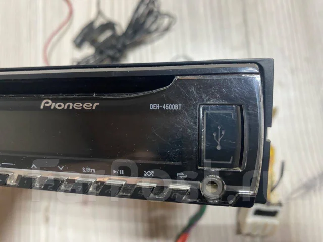Pioneer DEH-4500BT ����