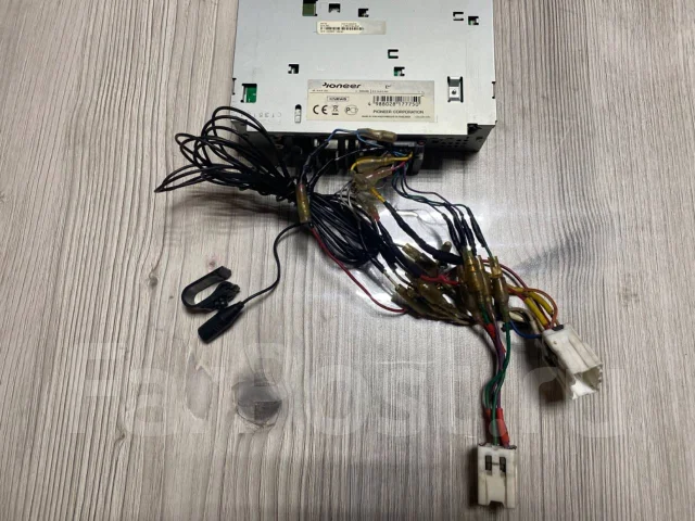 Pioneer DEH-4500BT ����